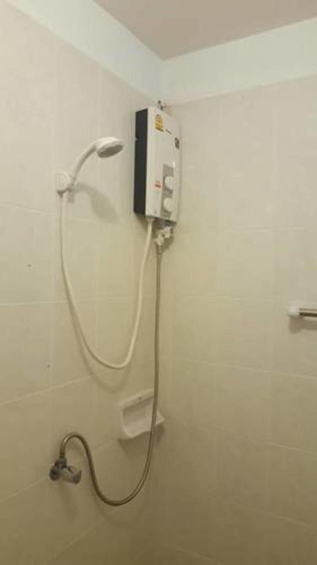 The Galiness International Backpacker Hostel Phuket Patong Exterior foto