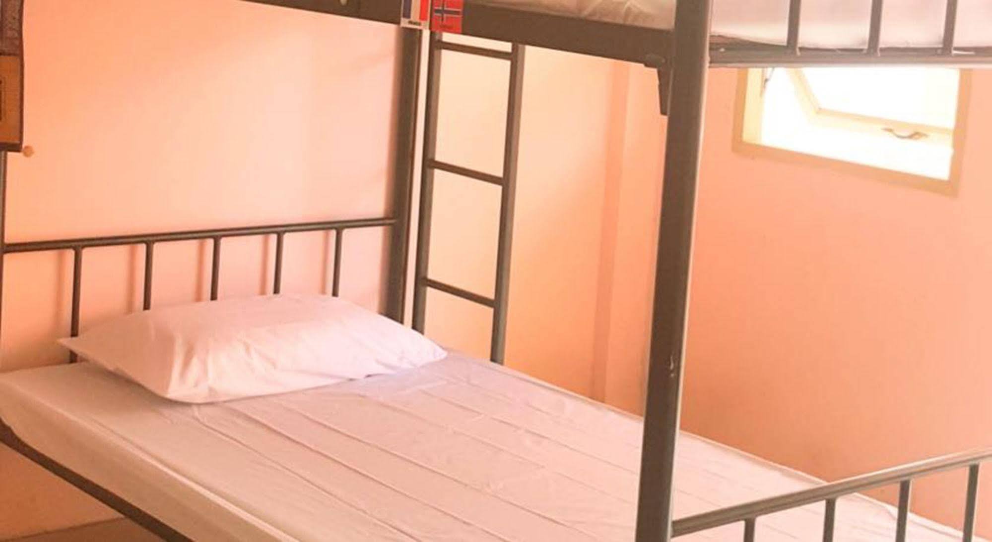 The Galiness International Backpacker Hostel Phuket Patong Exterior foto