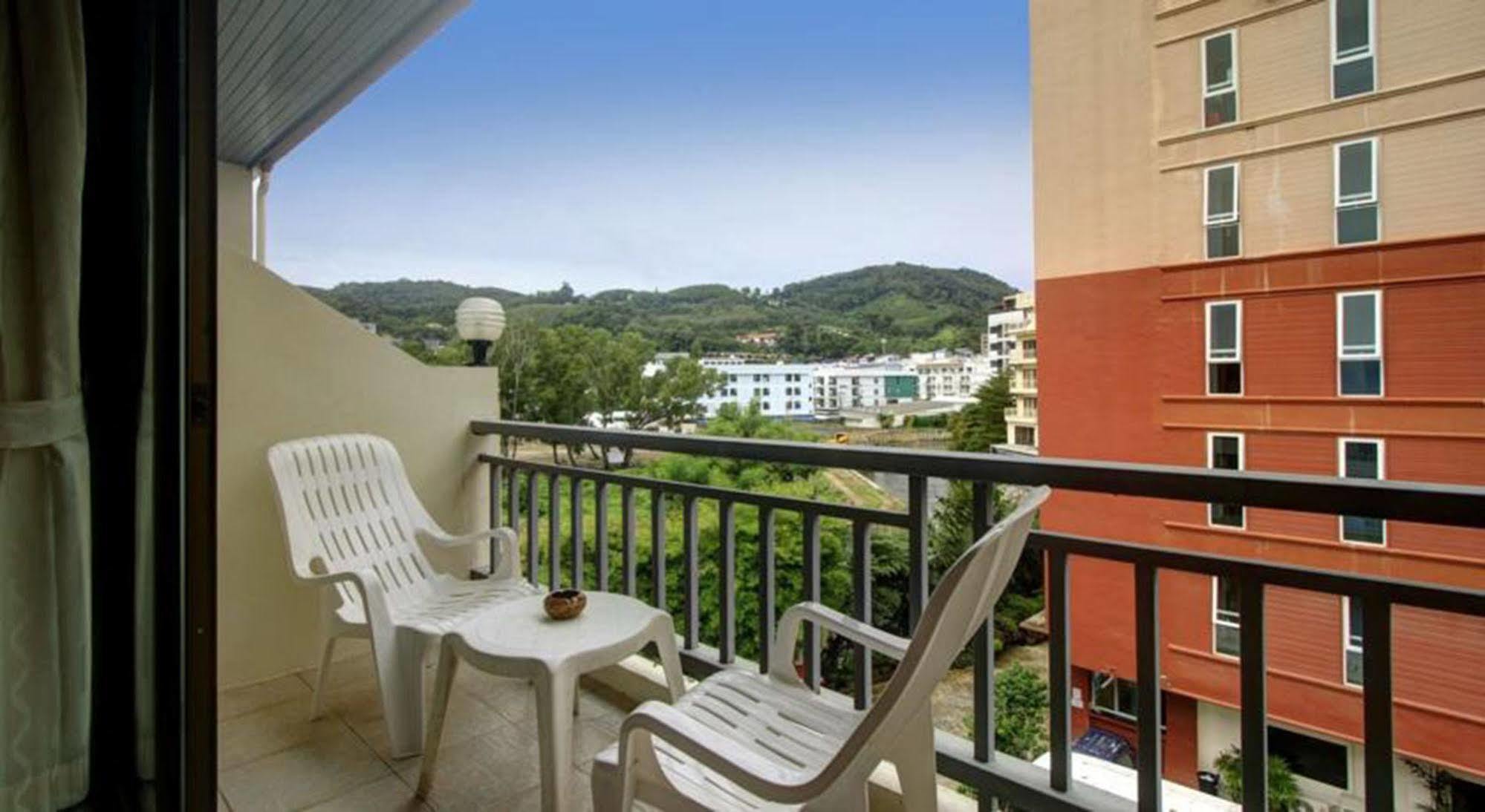 The Galiness International Backpacker Hostel Phuket Patong Exterior foto